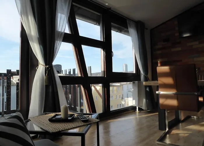 דירה Skyline Of Jena, Luxurioes, Einzigartig, Free Wifi, Parkplatz, Klimatisiert, Zentral יינה